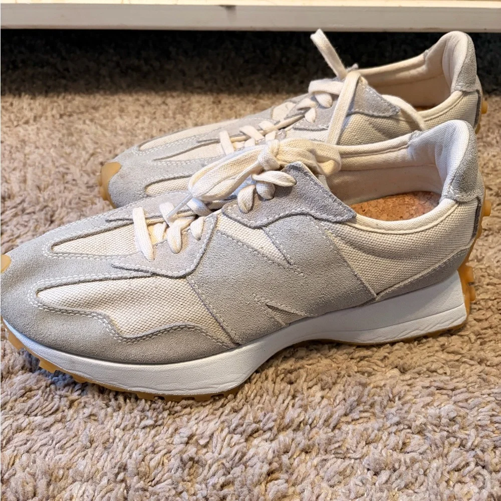 New Balance light blue beige Sneakers 327 size 9 - Picture 3 of 5